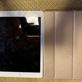 Apple iPad第6世代 32GB セルラー本体ジャンク
