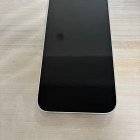 iPhone 16e 128GB ホワイト SIMフリー バッテリー100%