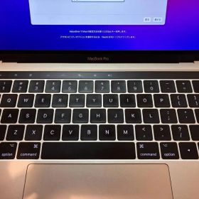Apple MacBook Pro 2016モデル比較的綺麗！