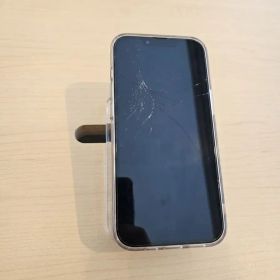 Apple iPhone 13 本体