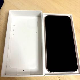 Apple iPhone 13 本体