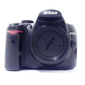 Nikon D5000 ボディ 一眼レフ デジタルカメラ デジイチ