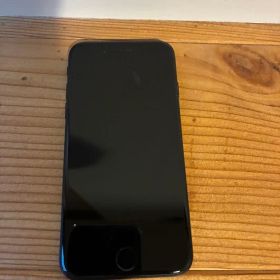 Apple iPhone SE 第3世代 ブラック 本体
