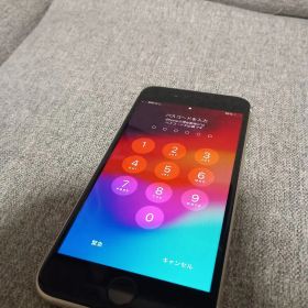 美品☆iPhone SE3 64GBスターライト 本体☆バッテリー100%♪