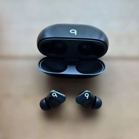 Beats Studio Buds ワイヤレスイヤホン
