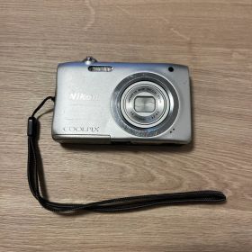 Nikon COOLPIX A100 シルバー デジタルカメラ 本体 動作確認済