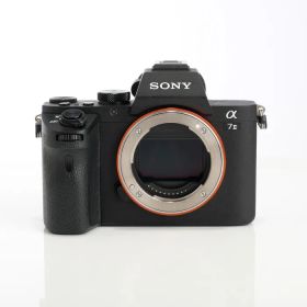 【中古】(ソニー) SONY α7 II ボディ[ILCE-7M2]