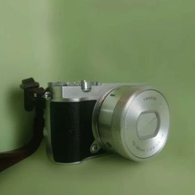 Nikon1 J5 一眼レフ カメラ