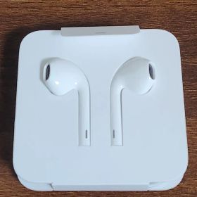 純正 EarPods Lightning&イヤフォンジャック変換コネクト