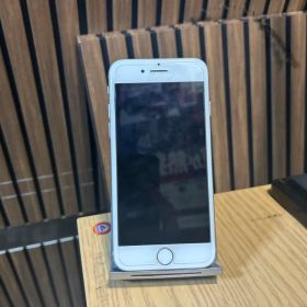 Apple iPhone 7 シルバー 本体 箱付き ※ジャンク品