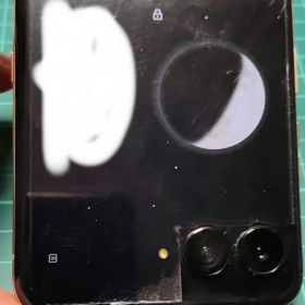 値下歓迎！グローバル版Motorola razr 60 Ultraウッド調