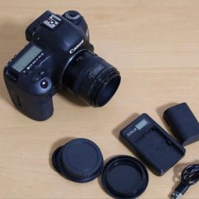 Canon EOS 5D Mark III+EF50/2.5 macro