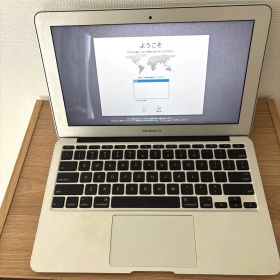 MacBook Air 11インチ A1370 / 2GB / 64GB