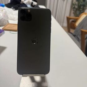 Apple iPhone 11 Pro MAX本体