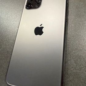 Apple iPhone 11 Pro 本体