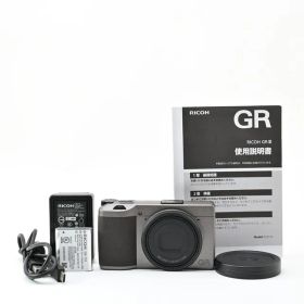 ＜美品＞ RICOH GR III Diary Edition メタリックウォームグレー｜高級コンパクトデジタルカメラ｜シャッター数1,650枚｜新品同様