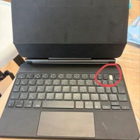 Apple MagicKeyboard 11インチ A2261 ①