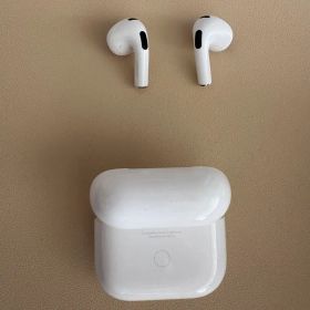 Apple AirPods 第3世代 本体と両イヤホン