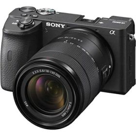 【中古】 ソニー SONY ミラーレス一眼 α6600M 高倍率ズームレンズキット E 18-135mm F3.5-5.6 OSS SEL18135 ブラック ILCE-6600M
