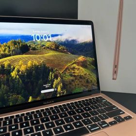 MacBook Air 13inch M1 8Gb 1T A2337