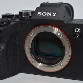 260752★ほぼ新品★SONY(ソニー) フルサイズ ミラーレス一眼カメラ α7IV ボディ(レンズなし) ブラック ILCE-7M4