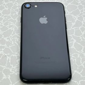 Apple iPhone7 本体 ブラック