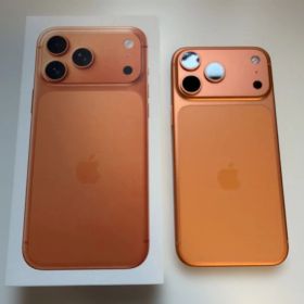 ギ*ン様 【美品】iPhone 17 promax コズミックオレンジ 256G