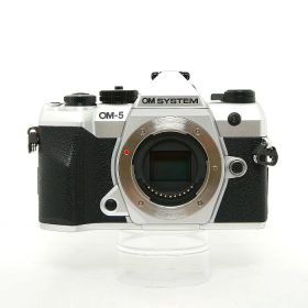 【中古】 OM SYSTEM OM-5 MARKII シルバー【中古カメラ デジタル一眼】 ランク：B
