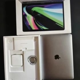 MacBook Pro 2020 Ｍ１ RAM 8/256 美品