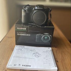 ⭐︎週末値下⭐︎FUJIFILM FINEPIX S8600 デジタルカメラ