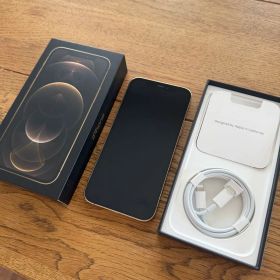 Apple iPhone 12 Pro 本体