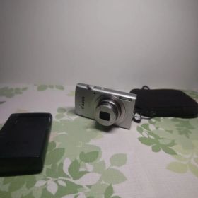 Canon IXY 200 本体 充電器付き