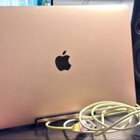 Apple MacBook Air 13-inch Gold