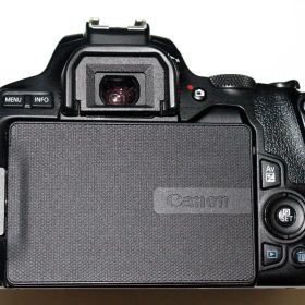 Canon EOS Kiss X10 ボディ 本体