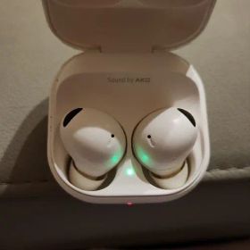 Samsung Galaxy Buds3 Pro ホワイト