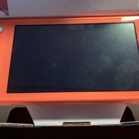 Nintendo Switch Lite コーラル