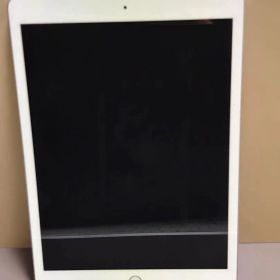 iPad 第7世代 32GB Wi-Fi シルバー バッテリー93.8%