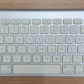 Apple Wireless Magic Keyboard 本体