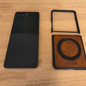 Samsung Galaxy Z Flip7 本体 256GB ブラック 美品