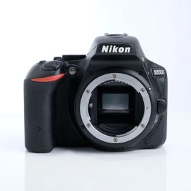 【中古】(ニコン) Nikon D5500 ボディ ブラック