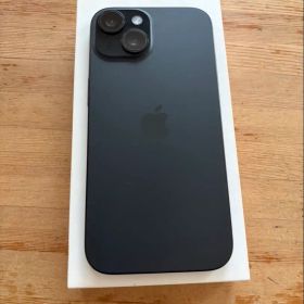 画面、背面とてもキレイ iPhone 15 本体