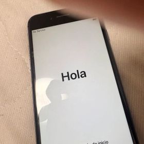 Apple iPhone 8 本体