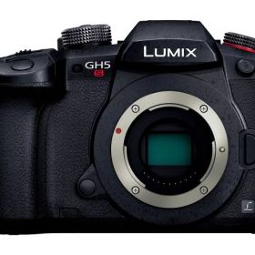【ポイント10倍】 パナソニック デジタル一眼カメラ LUMIX DC-GH5S ボディ [タイプ：ミラーレス 画素数：1193万画素(総画素) 1028万画素(有効画素) 撮像素子：フォーサーズ 4/3型 LiveMOS 重量：580 g] 【P10倍】