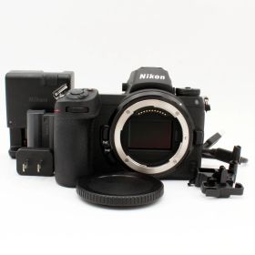 わずかシャッター数4995枚【新品級】Nikon Z6 ボディ#0640