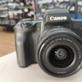 ミラーレス一眼 EOS KISS M CANON