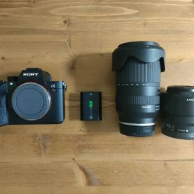 SONY α7Riii ミラーレス一眼＋タムロン28-200＋ソニー単焦点