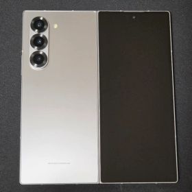 超美品 Galaxy Z Fold6 512GB シルバーシャドウ docomo