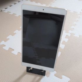 docomo dtab Compact d-01J ゴールド