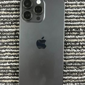 ブラックチタン iPhone16 ProMax 256G中古美品 3 眼カメラ 全機能動作確認済み