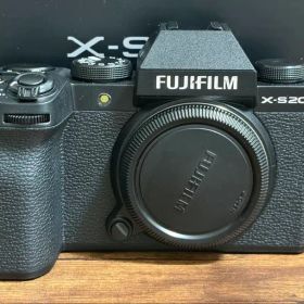 FUJIFILM X-S20 ボディ
